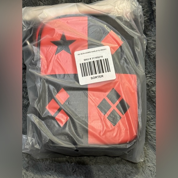 NWT Buckle-Down DC Comics Harley Quinn suicide squad crossbody bag - Picture 7 of 7